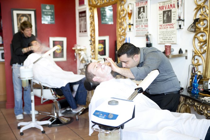 groom hot towel shave